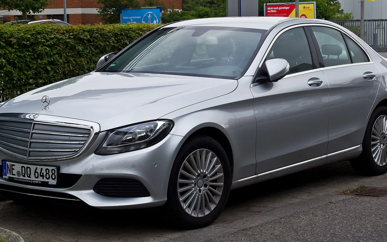 Mercedes-Benz C200